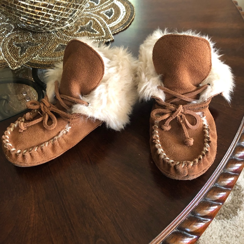 Toddler girl moccasins
